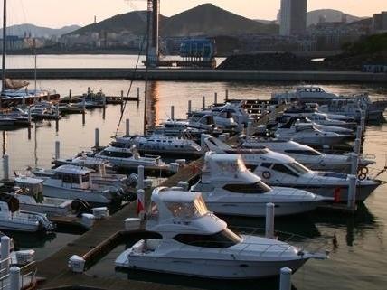 大連星海灣國(guó)際游艇俱樂部